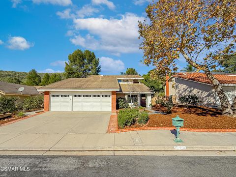Photo of 705 Rushing Creek Place, Thousand Oaks, CA 91360 (MLS # 226000273)