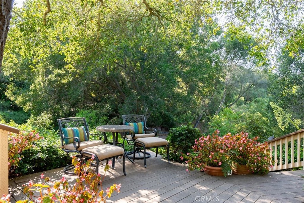 East of 101(500) - Residential