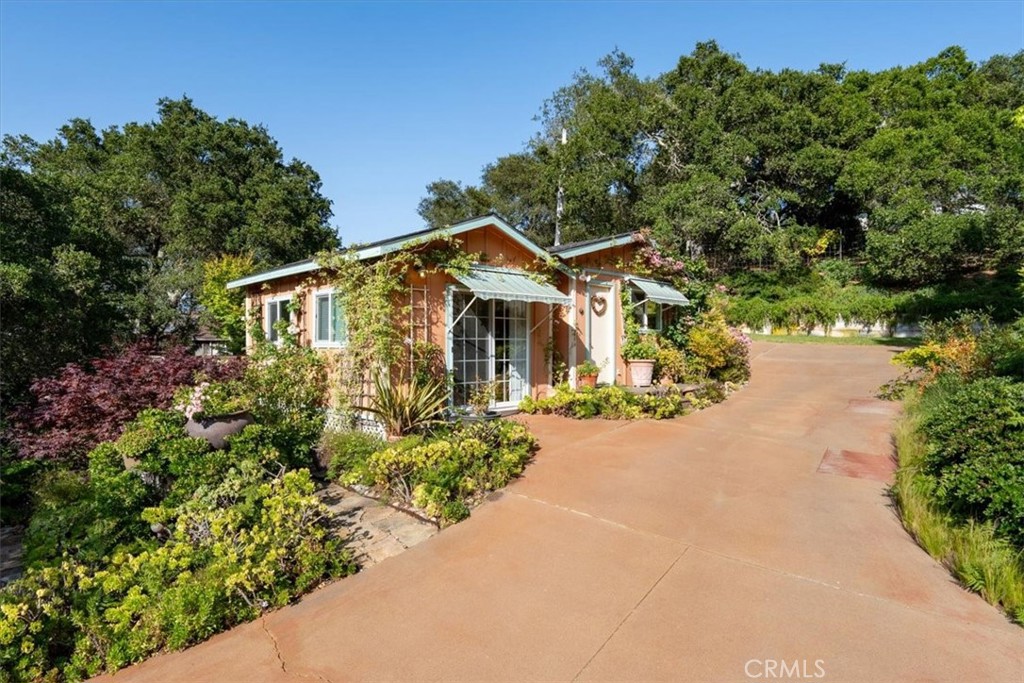 East of 101(500) - Residential
