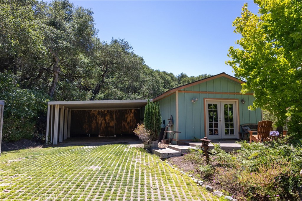 East of 101(500) - Residential
