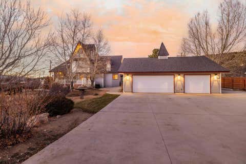 Photo of 46712 Pioneer Town Road, Big Bear, CA 92314 (MLS # 219144605PS)