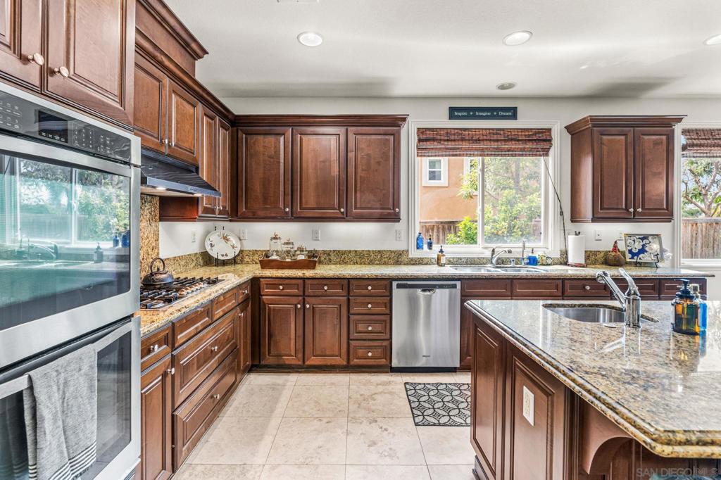 1077 Village Dr