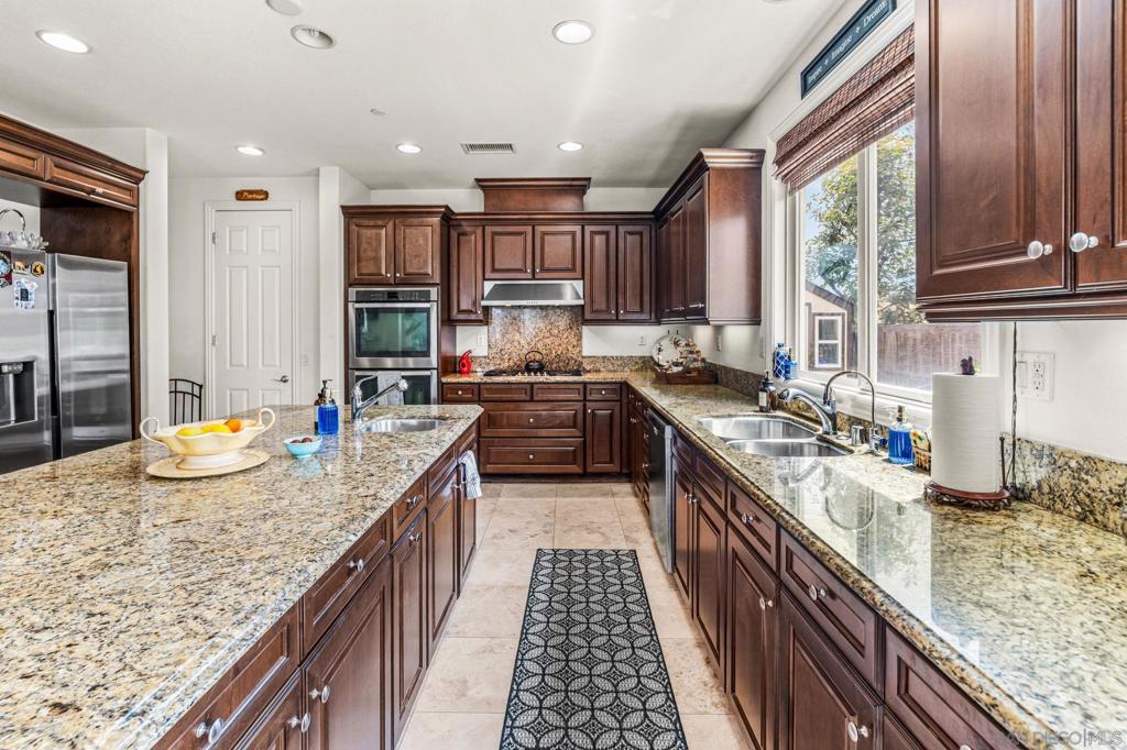 1077 Village Dr
