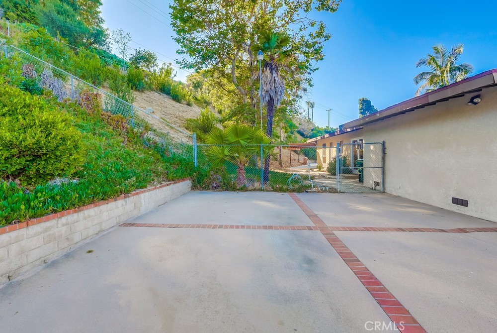 27909 Alaflora Drive