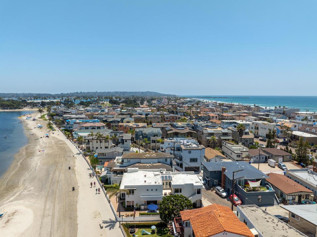 3366 Bayside Walk