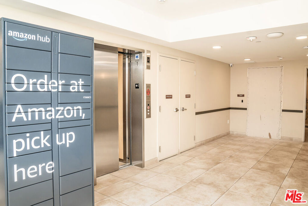 1070 S Bedford Street