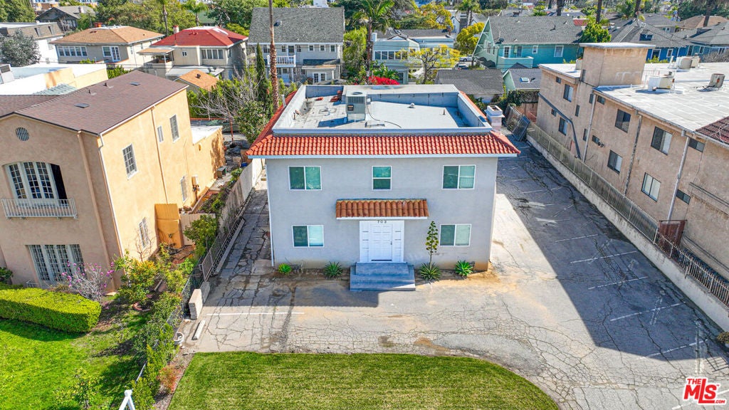 702 Crenshaw Boulevard