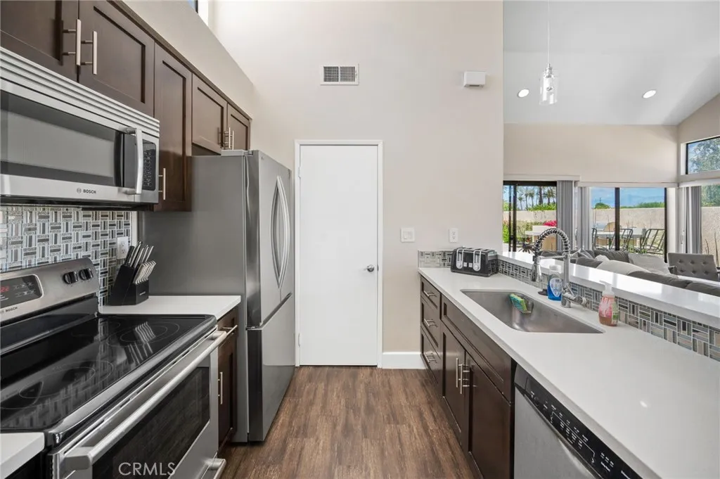 Palm Desert, California 92260, United States, 2 Bedrooms Bedrooms, ,2 BathroomsBathrooms,Residential,Active,248270