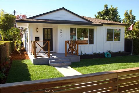 Photo of 3637 Ashwood Ave, Mar Vista, CA 90066 (MLS # SB25217493) Photo of 3637 Ashwood Ave, Mar Vista, CA 90066 (MLS # SB25217493)