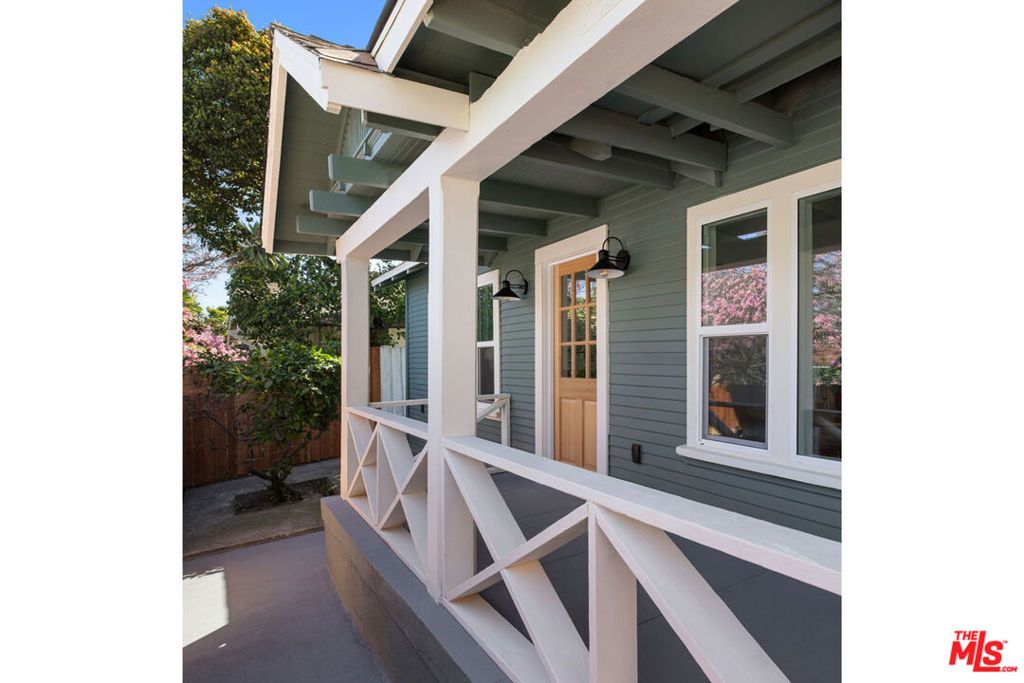 Photo of 1914 Bellevue Avenue, Los Angeles, CA 90026 (MLS # 26663031)