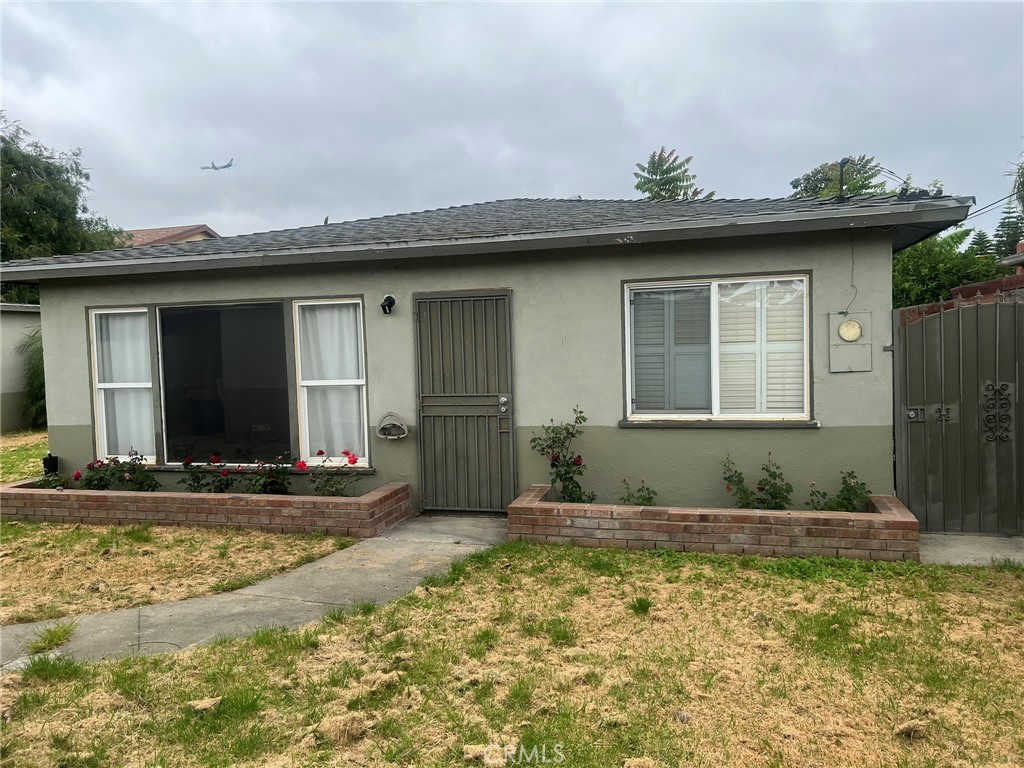 3715 W 111th Place