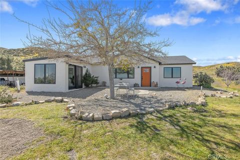 Photo of 47721 222nd St W, Lancaster, CA 93536 (MLS # SR26050283)