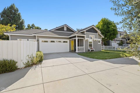 Photo of 795 Livingston Avenue, Ventura, CA 93003 (MLS # V1-37331)