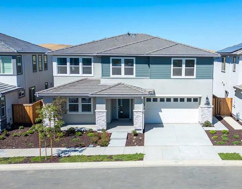 Photo of 6012 Big Sky Drive, Fairfield, CA 94533 (MLS # ML82025909) Photo of 6012 Big Sky Drive, Fairfield, CA 94533 (MLS # ML82025909)