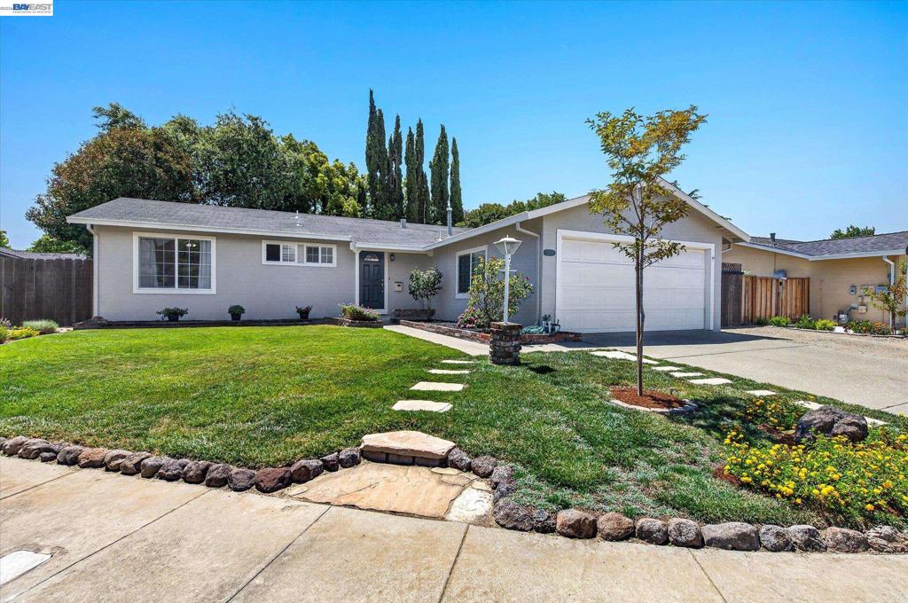 4634 Klamath Ct