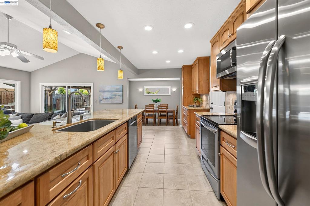 4634 Klamath Ct