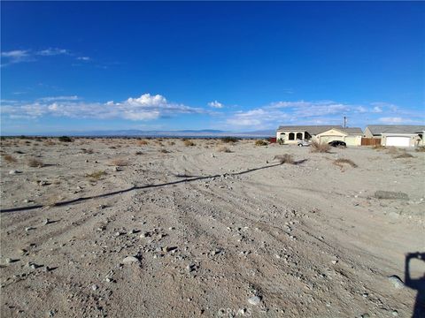 Photo of 1461 Stamford Dr, Thermal, CA 92274 (MLS # JT25247621) Photo of 1461 Stamford Dr, Thermal, CA 92274 (MLS # JT25247621)