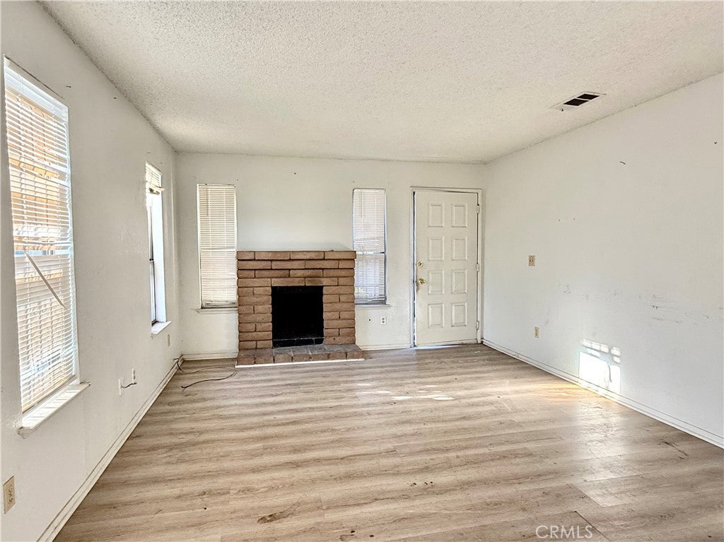 1027 W Dakota 113
