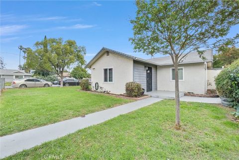 Photo of 4997 Hollyhock LN, Riverside, CA 92505 (MLS # PW26099998)