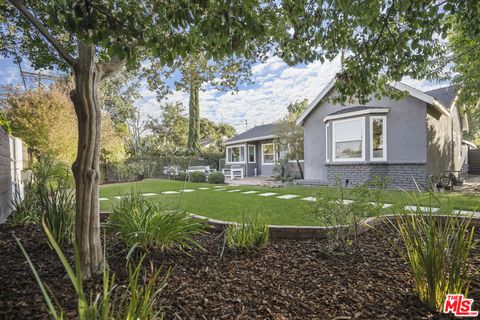 Photo of 11700 Huston Street, Valley Village, CA 91607 (MLS # 25624077)