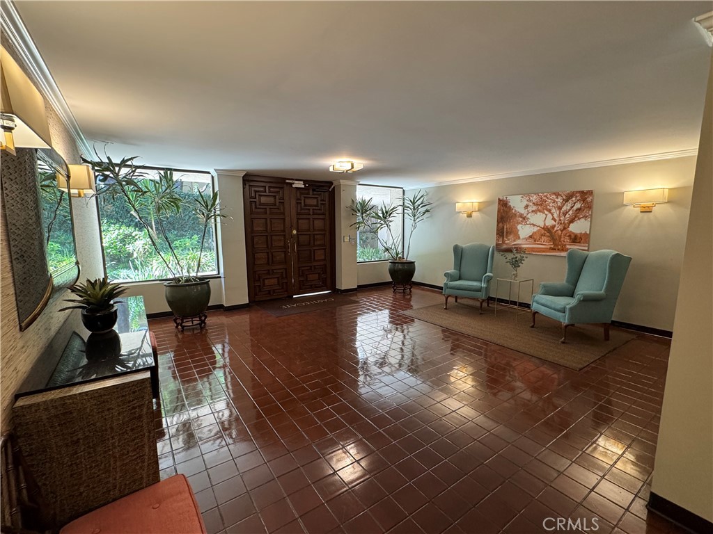 330 W California Boulevard 203