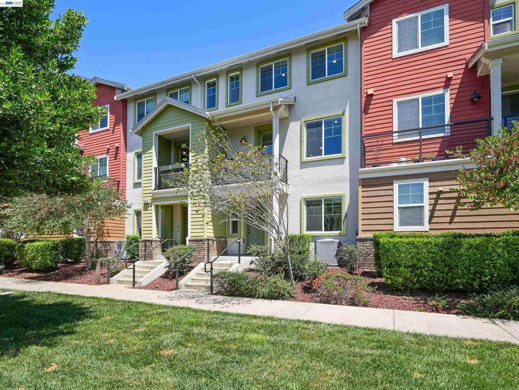 333 Basswood Cmn CMN 8, Livermore CA 94551