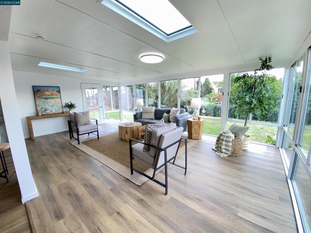 1232 1232 Stanton Ave.