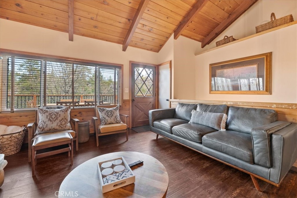 698 Villa Grove Avenue