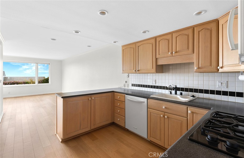 Townhomes-Seaterrace (N.S.) (NST) - Residential Lease