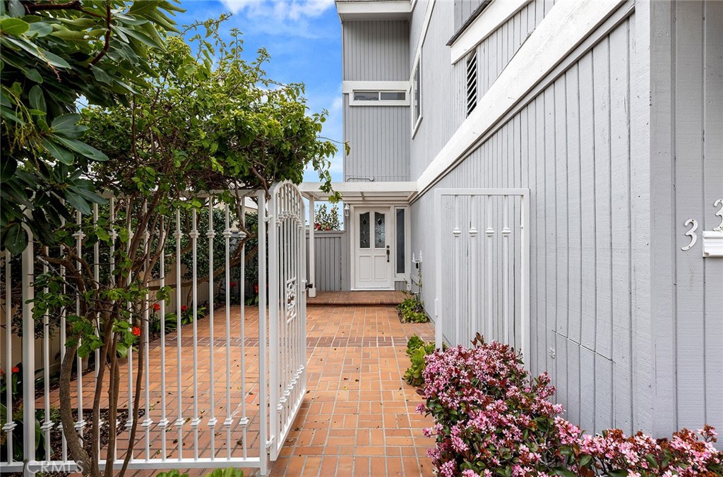 Townhomes-Seaterrace (N.S.) (NST) - Residential Lease