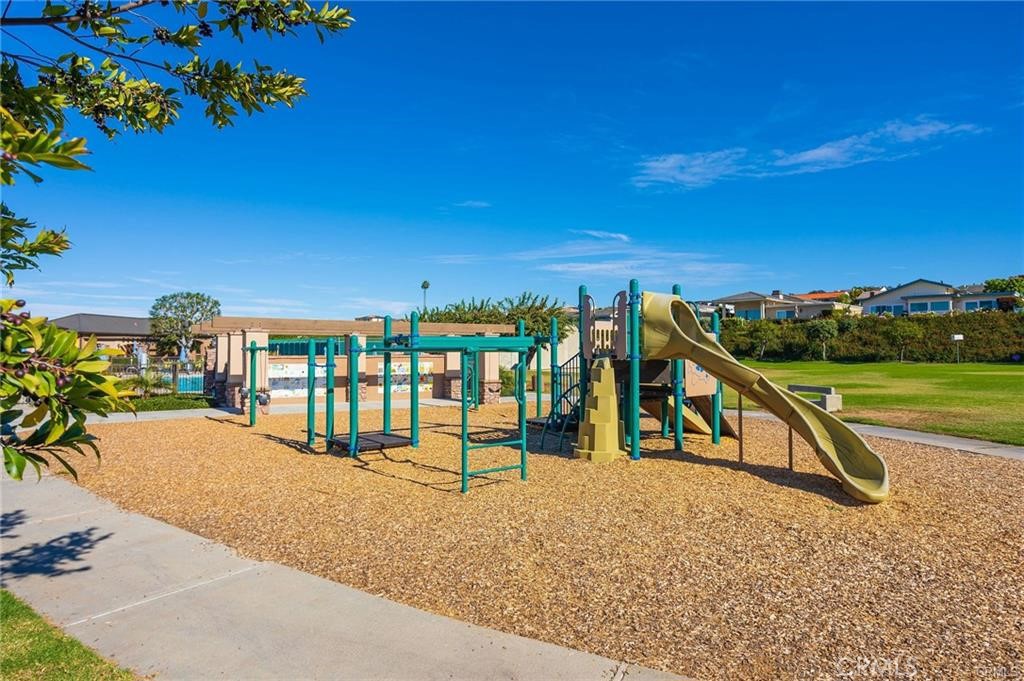 Townhomes-Seaterrace (N.S.) (NST) - Residential Lease