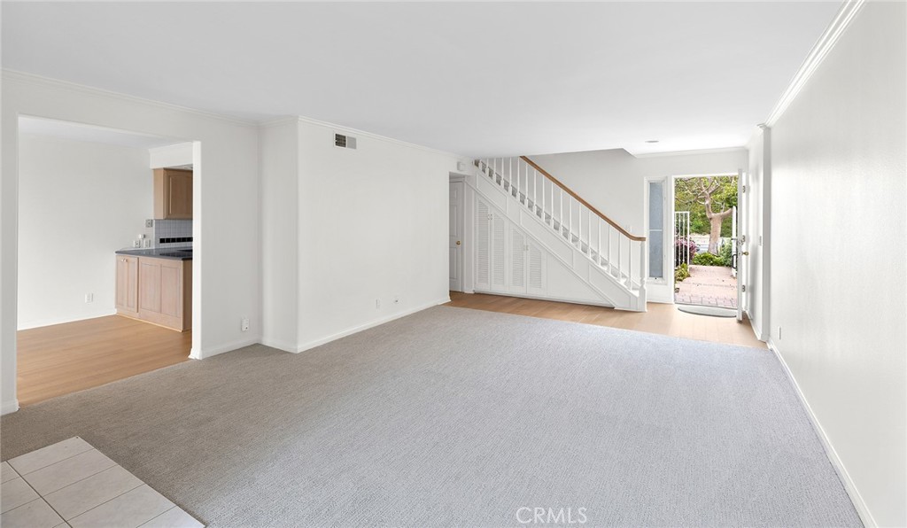 Townhomes-Seaterrace (N.S.) (NST) - Residential Lease