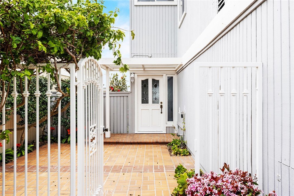 Townhomes-Seaterrace (N.S.) (NST) - Residential Lease