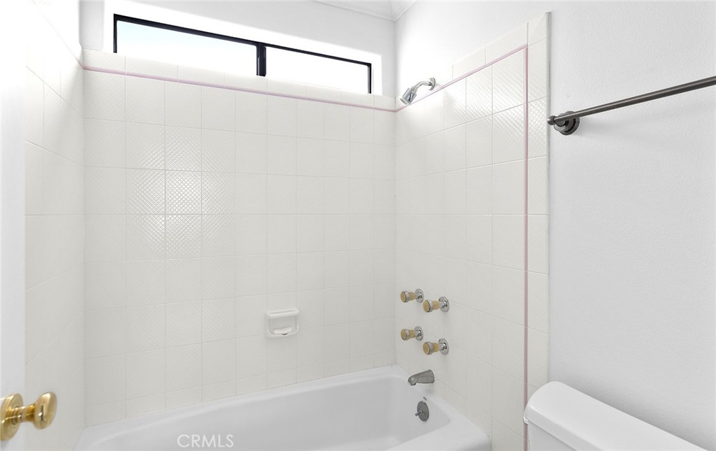 Townhomes-Seaterrace (N.S.) (NST) - Residential Lease