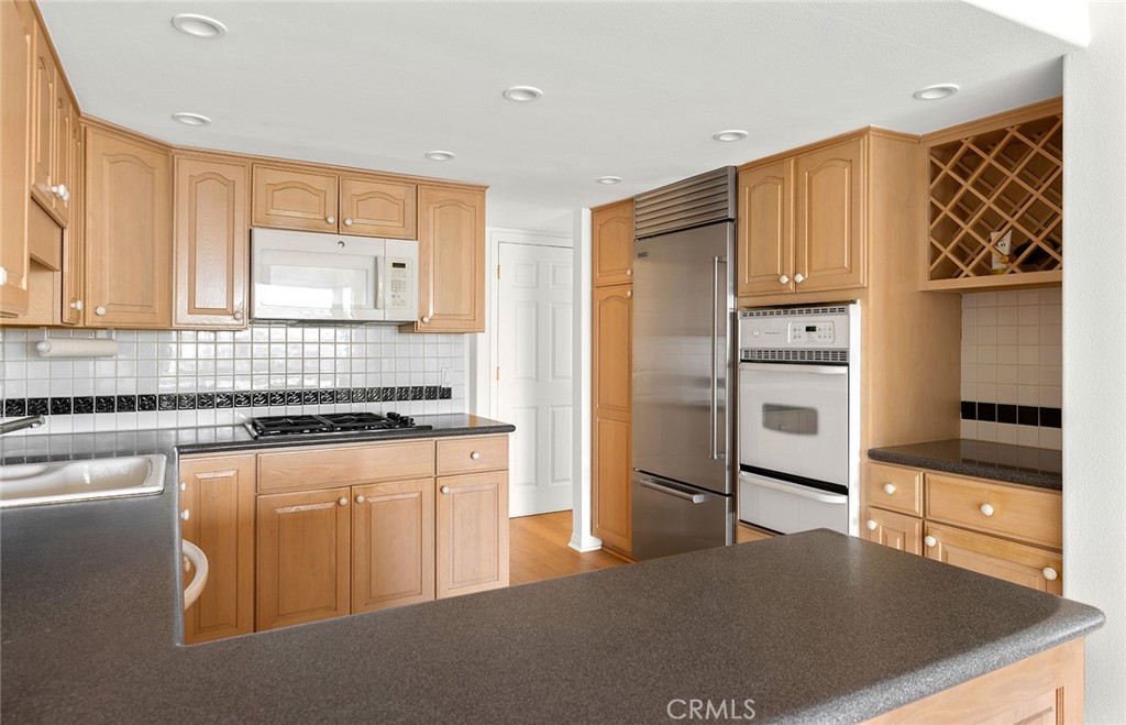 Townhomes-Seaterrace (N.S.) (NST) - Residential Lease