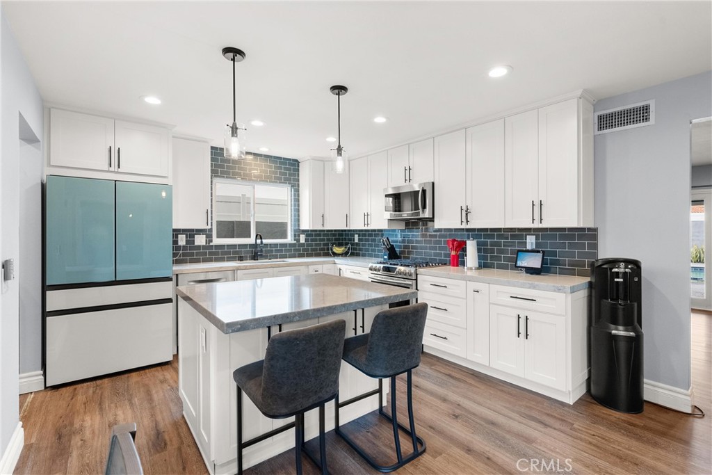 Properties 3 16680 Cedar Circle