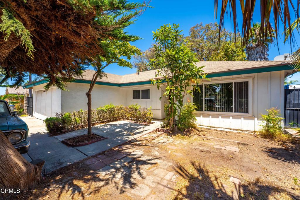 1921 Lincoln Court