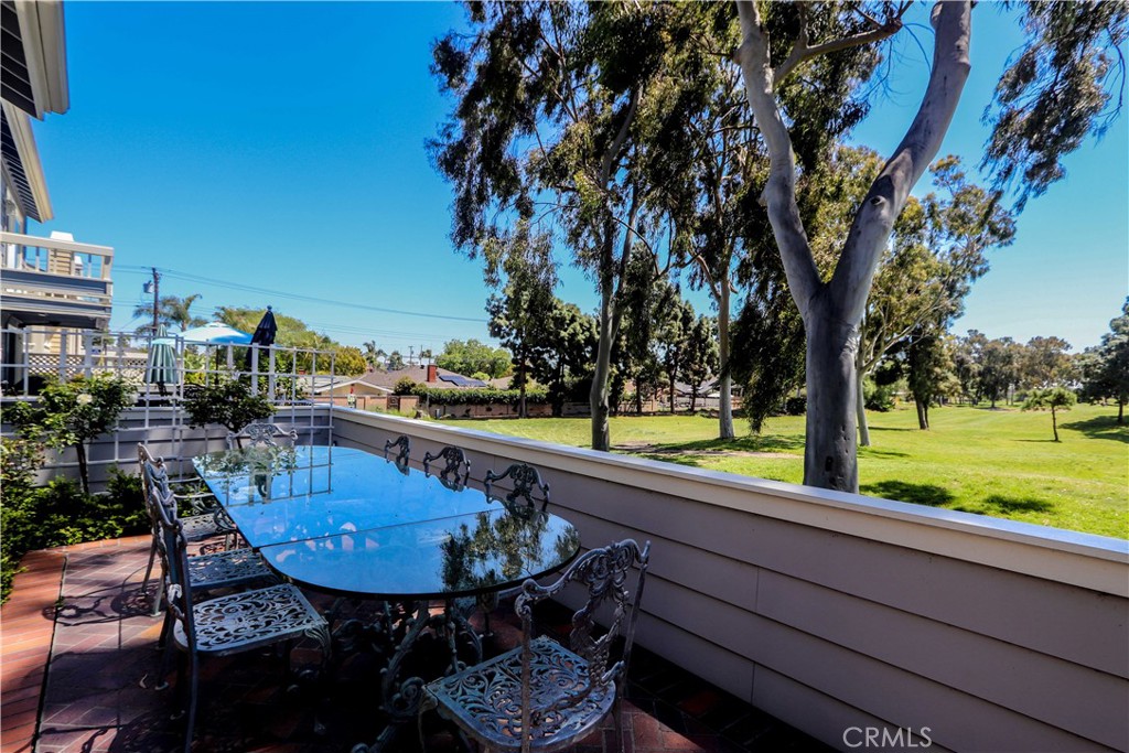 6068 Avenida De Castillo