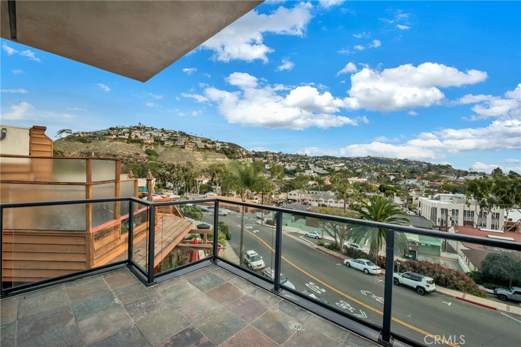 174 Cliff Drive B