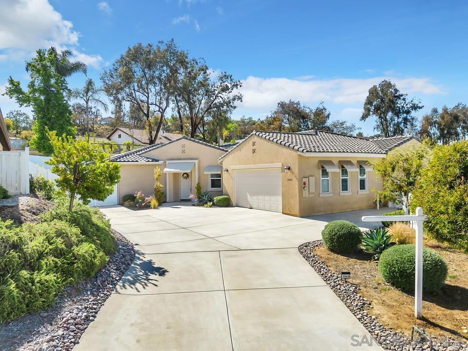 1949 Estancia Pl Pl