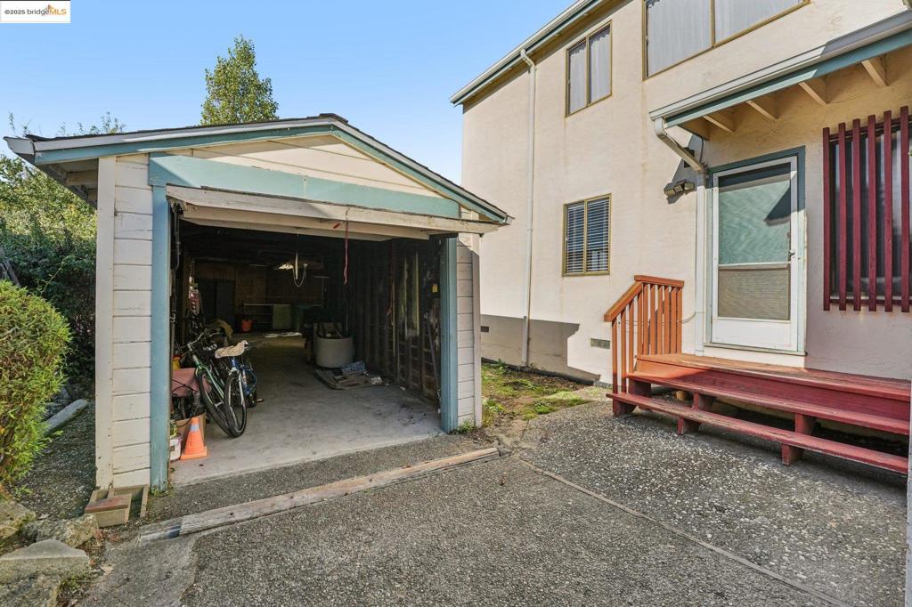 FAT APPLES - Residential