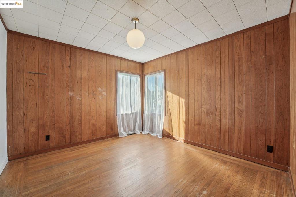 FAT APPLES - Residential