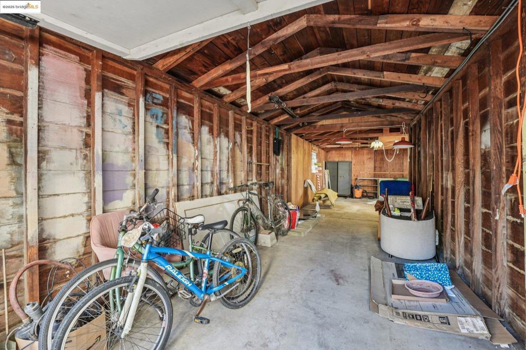 FAT APPLES - Residential