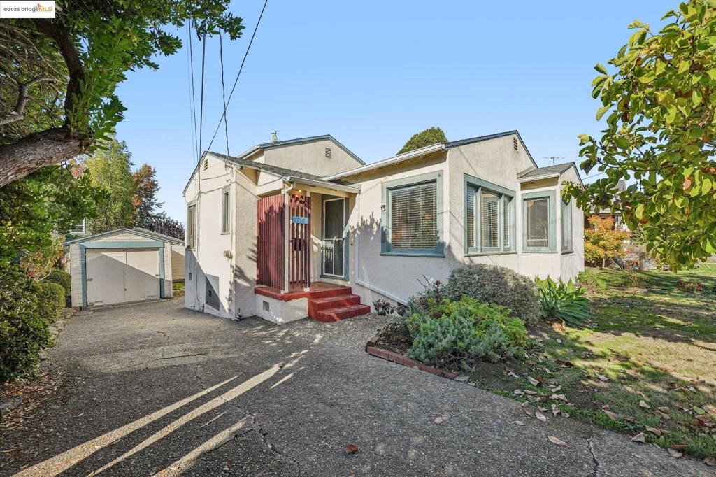 FAT APPLES - Residential