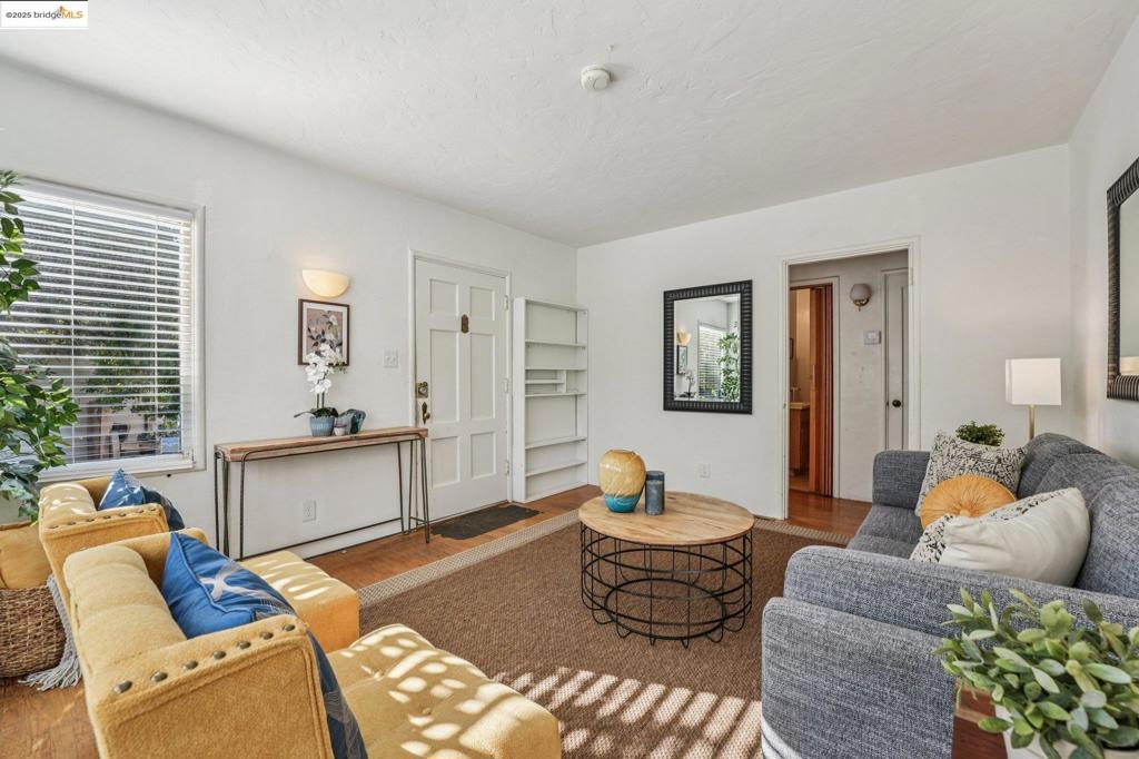 FAT APPLES - Residential