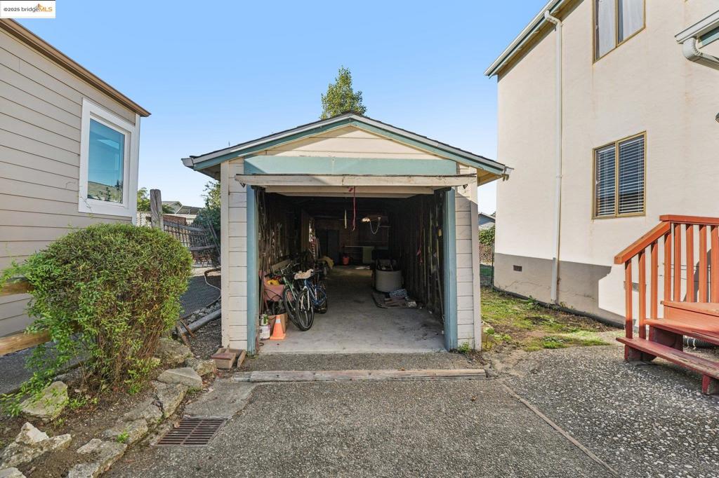 FAT APPLES - Residential