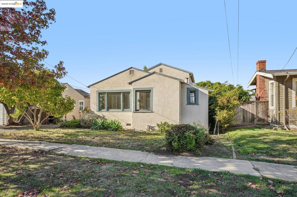 FAT APPLES - Residential