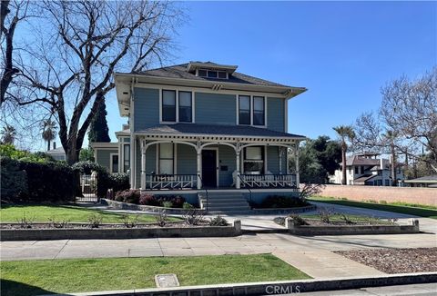 424 La Verne Redlands CA 92373