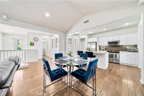 60 Peony Irvine CA 92618