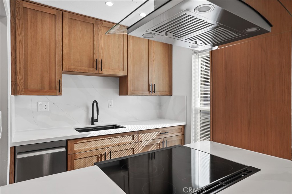 MacArthur Village (MAVL) - Residential